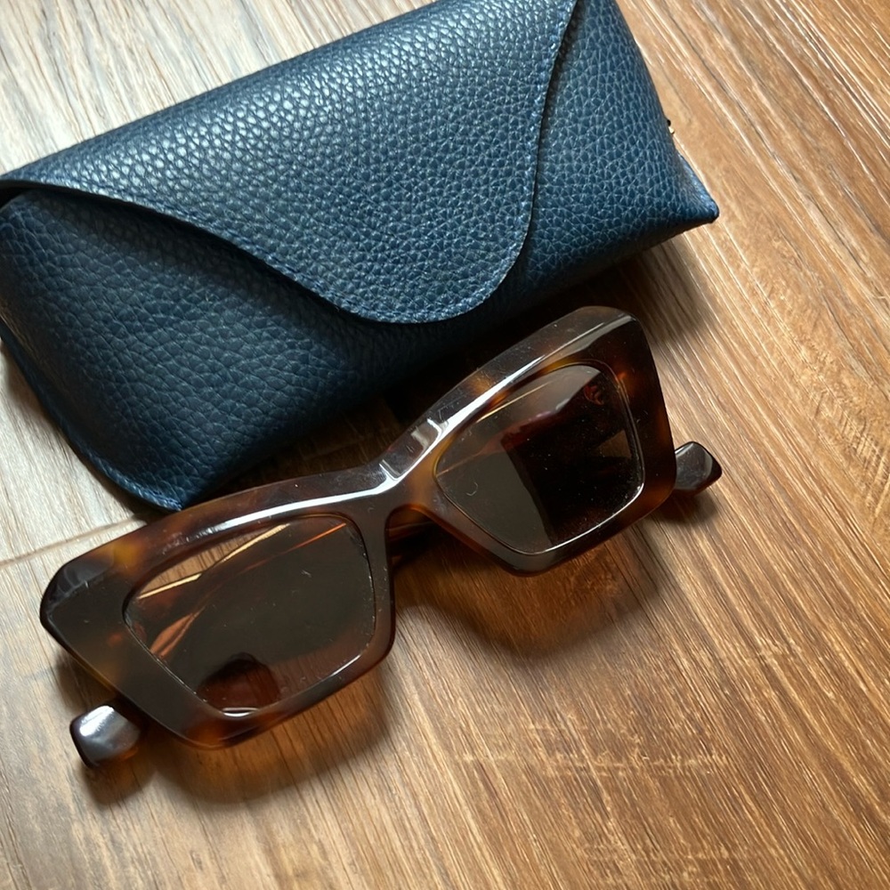 Sunglasses Loewe